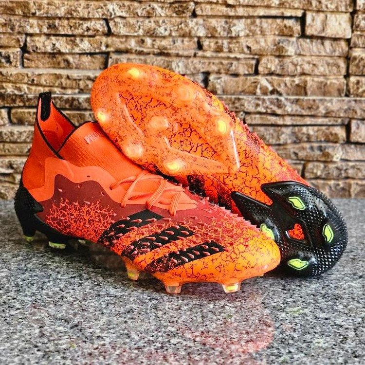 کفش فوتبال آدیداس پردیتور فریک Adidas Predator Freak