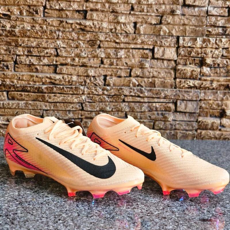 کفش فوتبال نایک مرکوریال ایرزوم ویپورNike Mercurial Airzoom Vapor 16