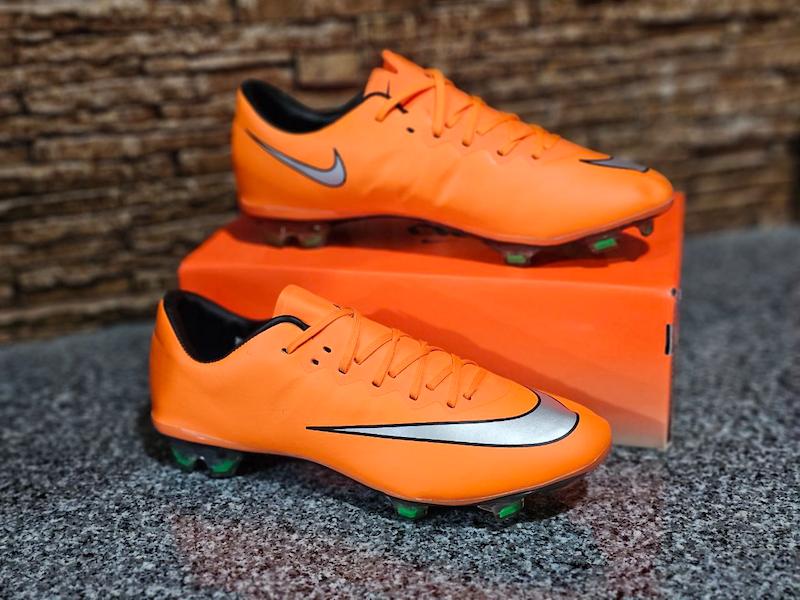 کفش فوتبال نایک مرکوریال ویپور Nike Mercurial Vapor 10