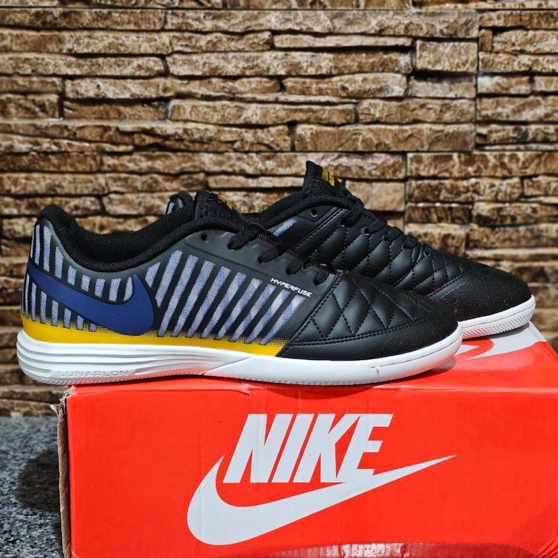 کفش فوتسال نایک لونارگتو Nike Lunar Gato