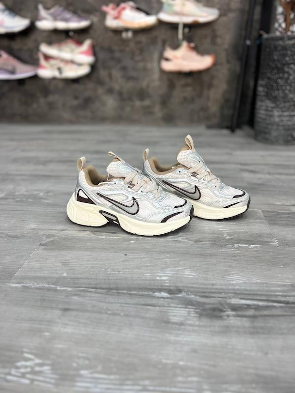 کتونی نایک رانتک Nike V5K Runtekk
