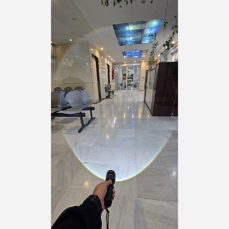 چراغ قوه 3 هزار لومنی با برد 1200 متر گرین لاین مدل GNHR3000LMBK