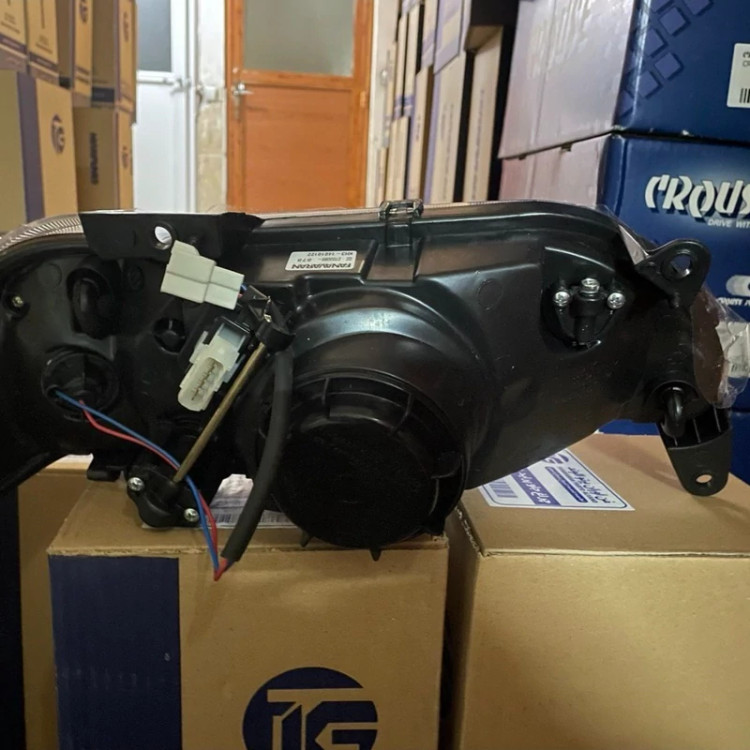 چراغ جلو دودی اسپرت پراید 131 و صبا ( GTX ) فن آوران (جفت) - یه تیکه
