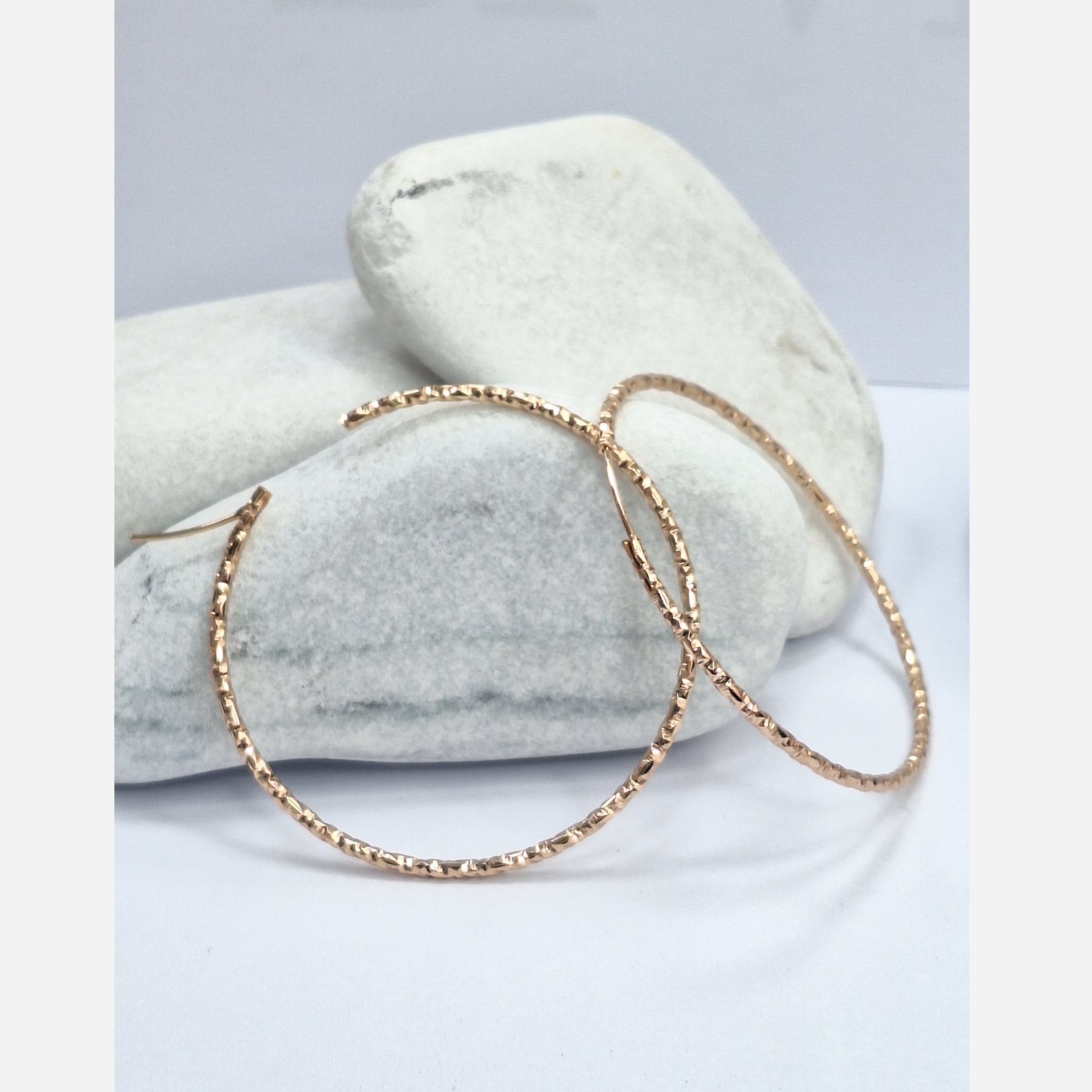 گوشواره حلقه ای بزرگ تراشه رنگ طلایی ژوپینگ کد 317110304