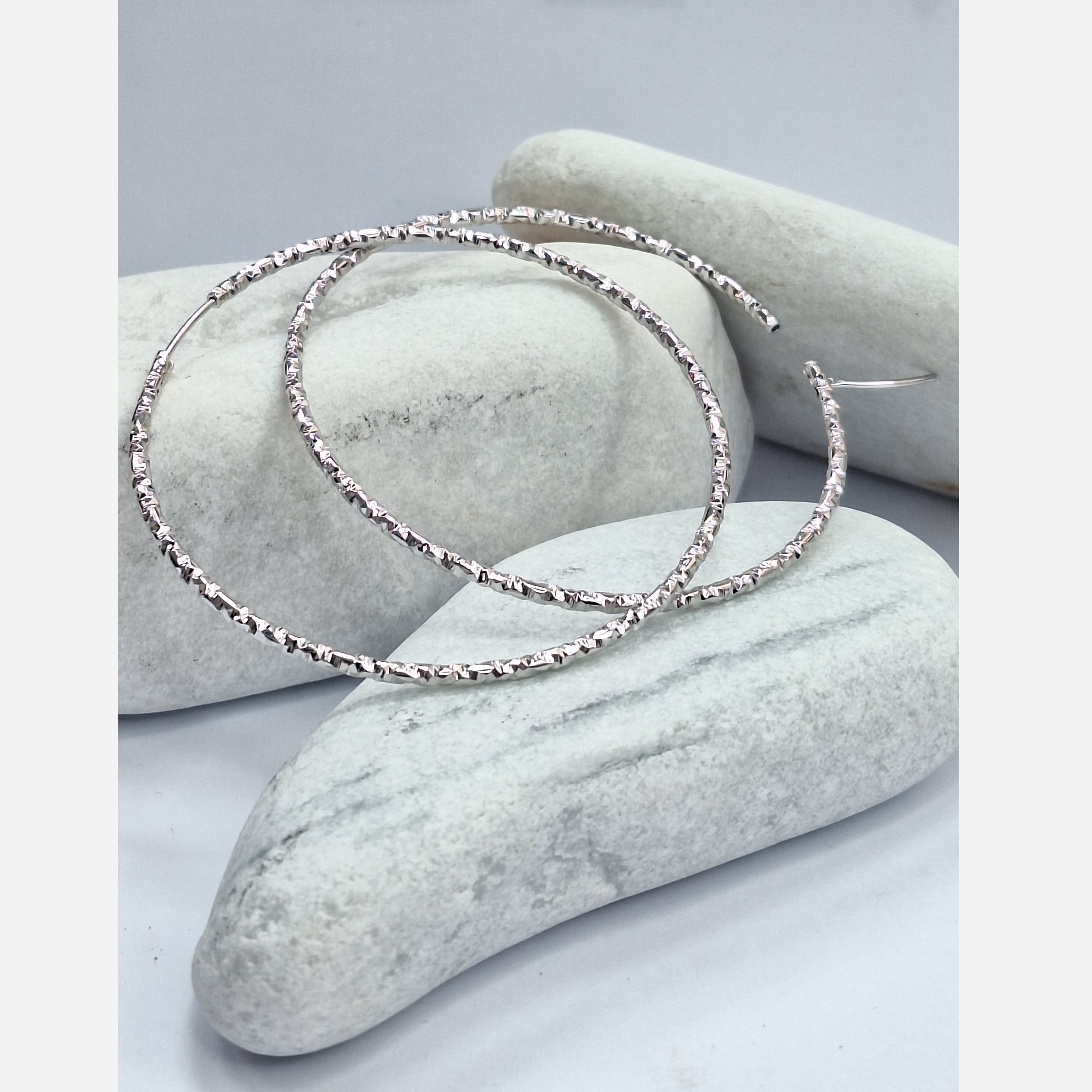 گوشواره حلقه ای بزرگ تراشه رنگ نقره ای ژوپینگ کد 317110335