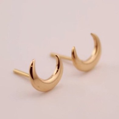 گوشواره میخی طلا 18عیار ماه دامله 0.480گرم