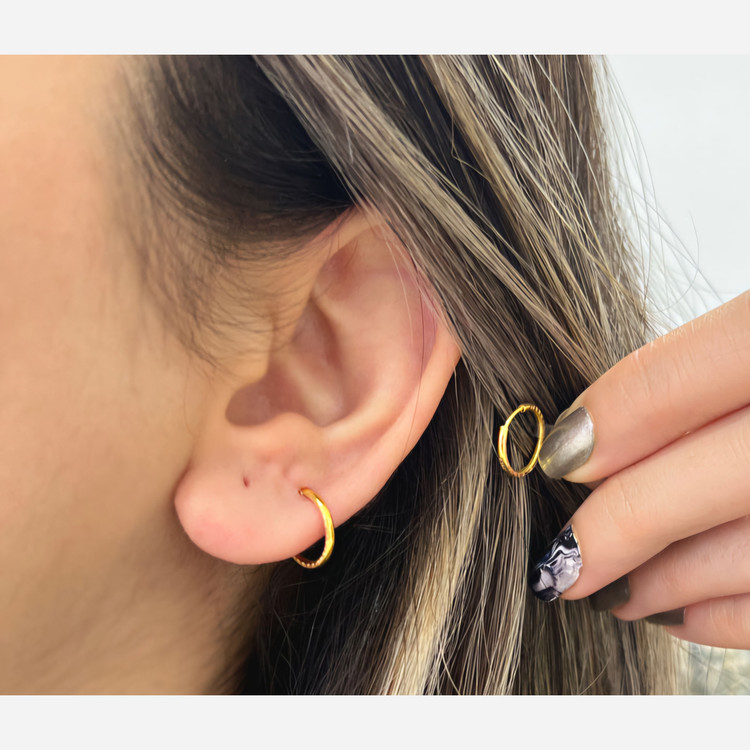 گوشواره طلا 18عیار حلقه ای مدل کلاسیک 0.250گرم