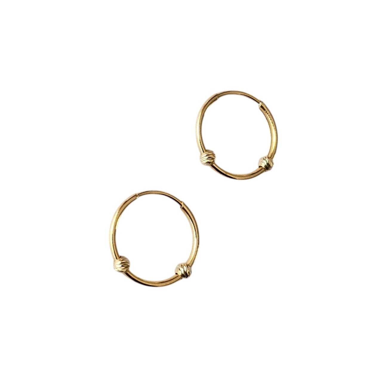گوشواره طلا 18عیار حلقه ای دو گوی البرناردو 0.810گرم