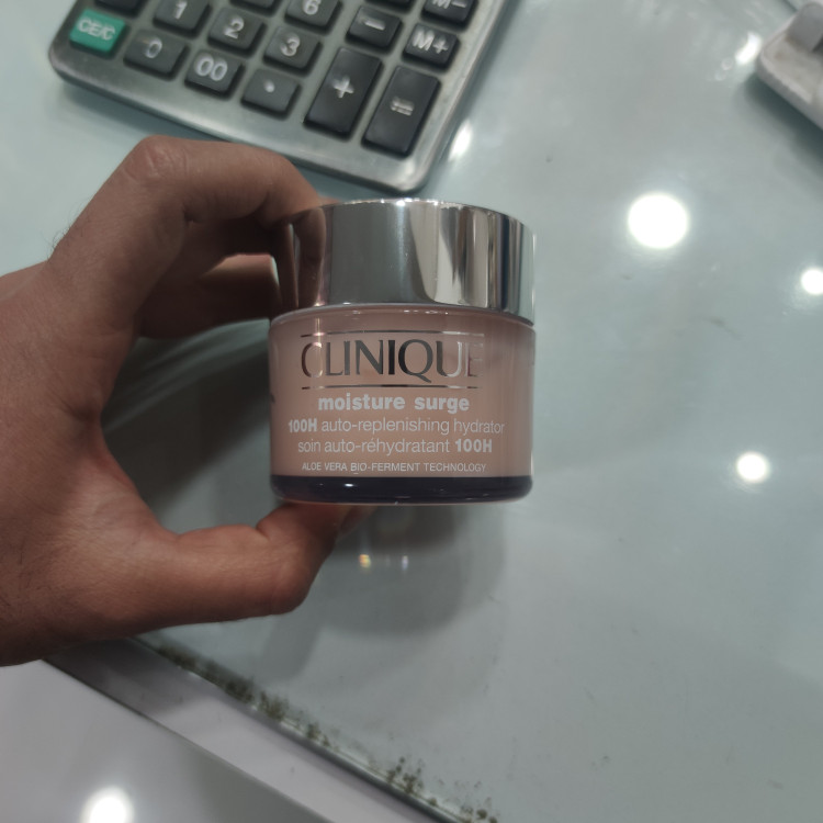 کرم آبرسان کلینیک 100 ساعته حجم 125ml اصل کانادا باکیفیت