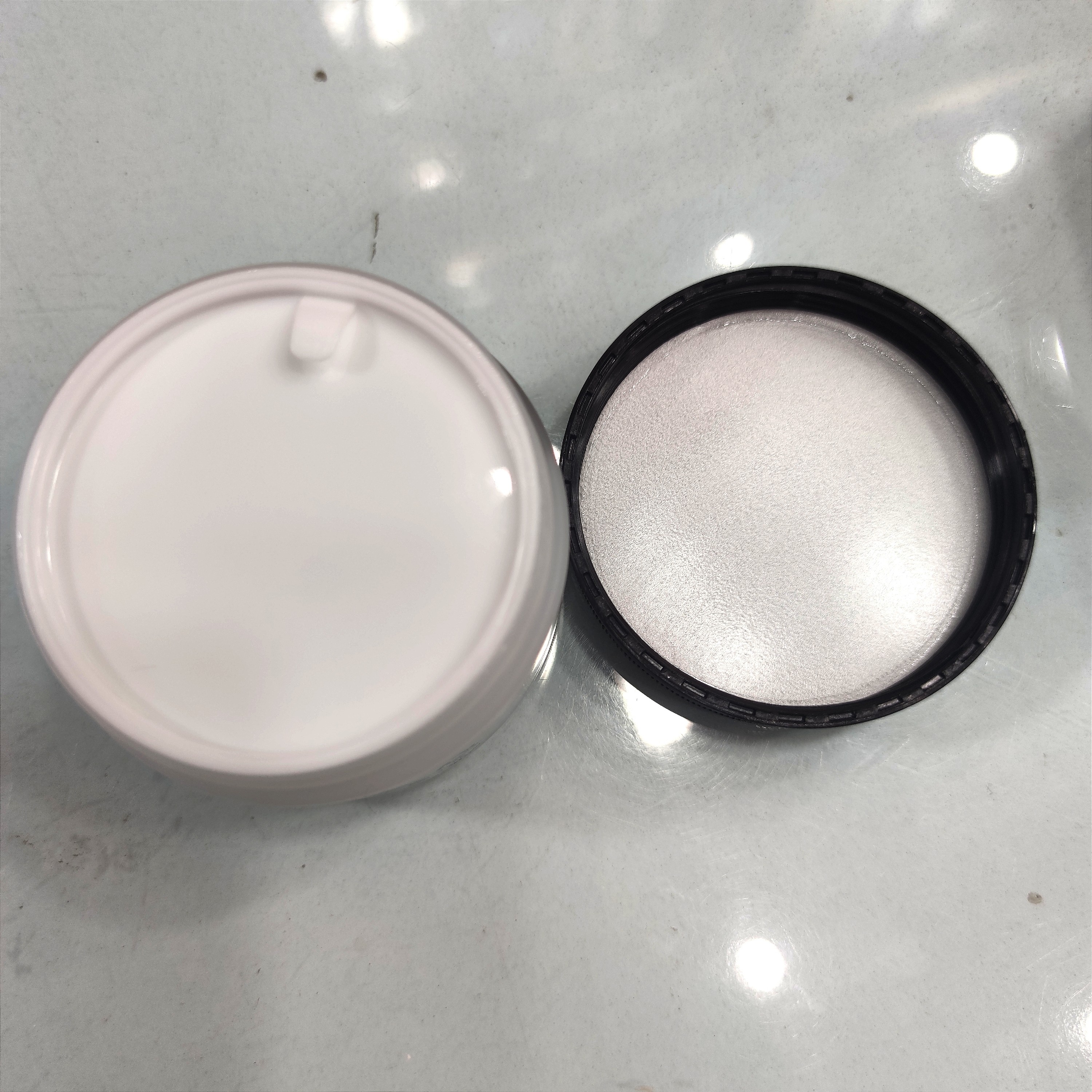کرم مرطوب کننده و آبرسان حلزون کوزارکس100ml