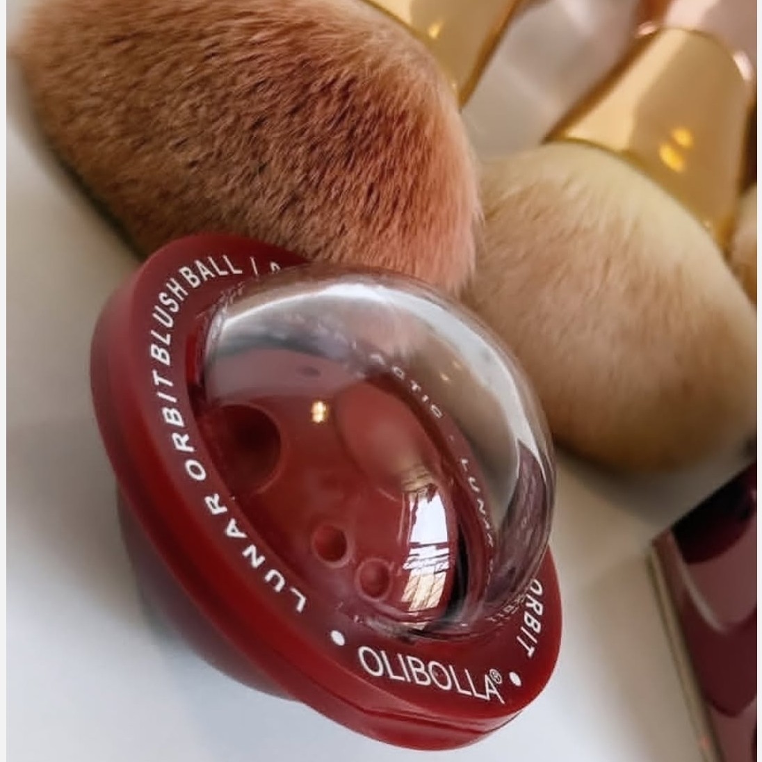 رژگونه خیس فضایی رژگونه و رژلب خیس فضایی اولیبولا OLIBOLLA