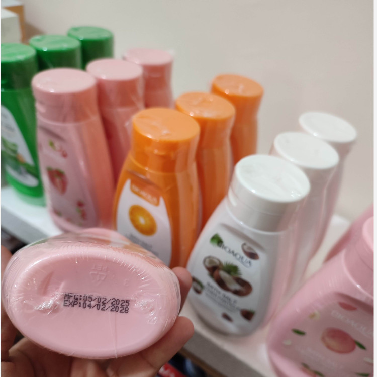 نمک بدن هلو بیواکوا اصل