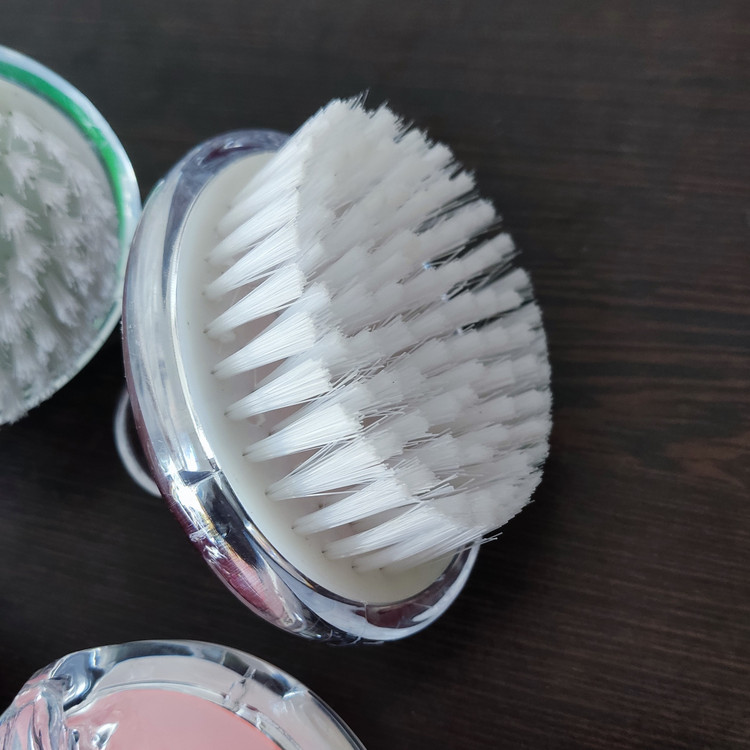 برس سیلیکونی چهارکاره شسشتوی سینک و روشویی و لباس دسته دار برس شستشو