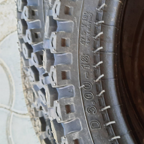 لاستیک 300در18گلدرشت سی جی ال وشکاری