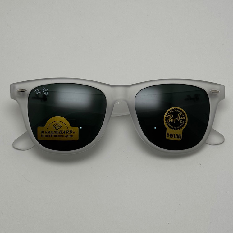 عینک آفتابی ریبن ویفرر شیشه سنگ یخی عدسی مشکی که همراه پک کامل ریبن Rayban WAYFARER RB 2140 سایز 54