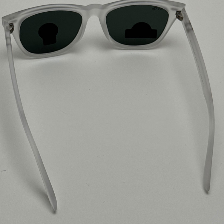 عینک آفتابی ریبن ویفرر شیشه سنگ یخی عدسی مشکی که همراه پک کامل ریبن Rayban WAYFARER RB 2140 سایز 54