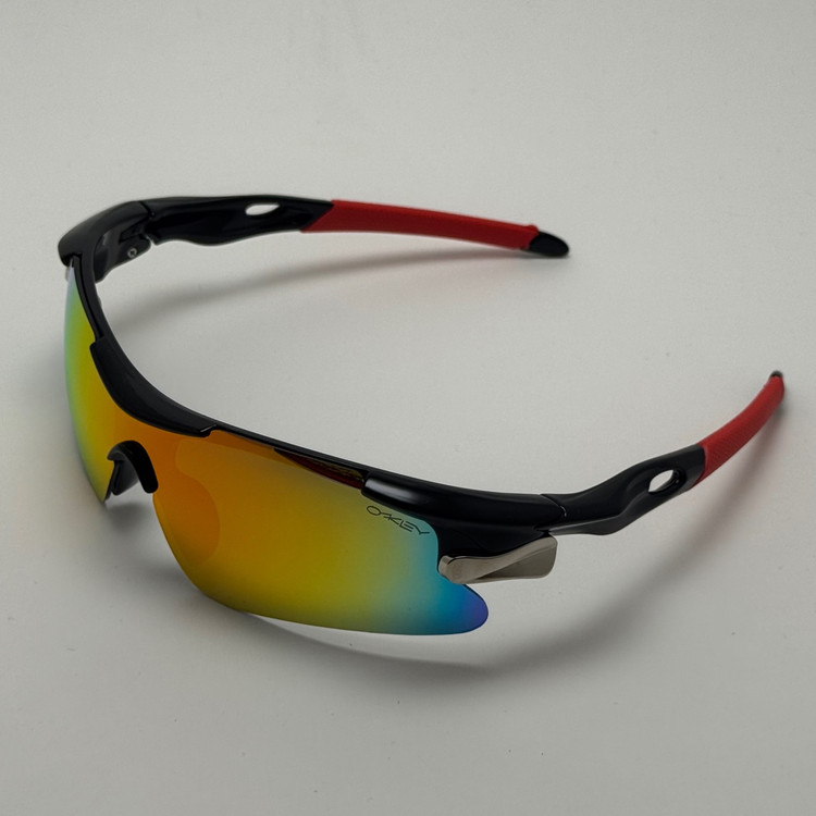 عینک آفتابی اسپرت اوکلی Oakley مدلRadar عدسی آتیشی فریم مشکی 806