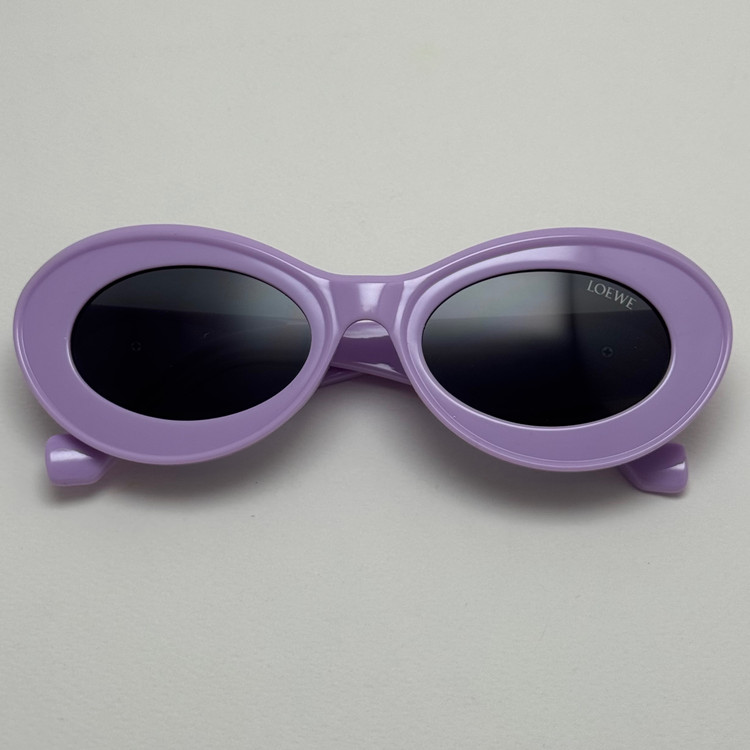 عینک آفتابی زنانه Loewe Oval Chunky لووه بیضی بنفش کد 1207