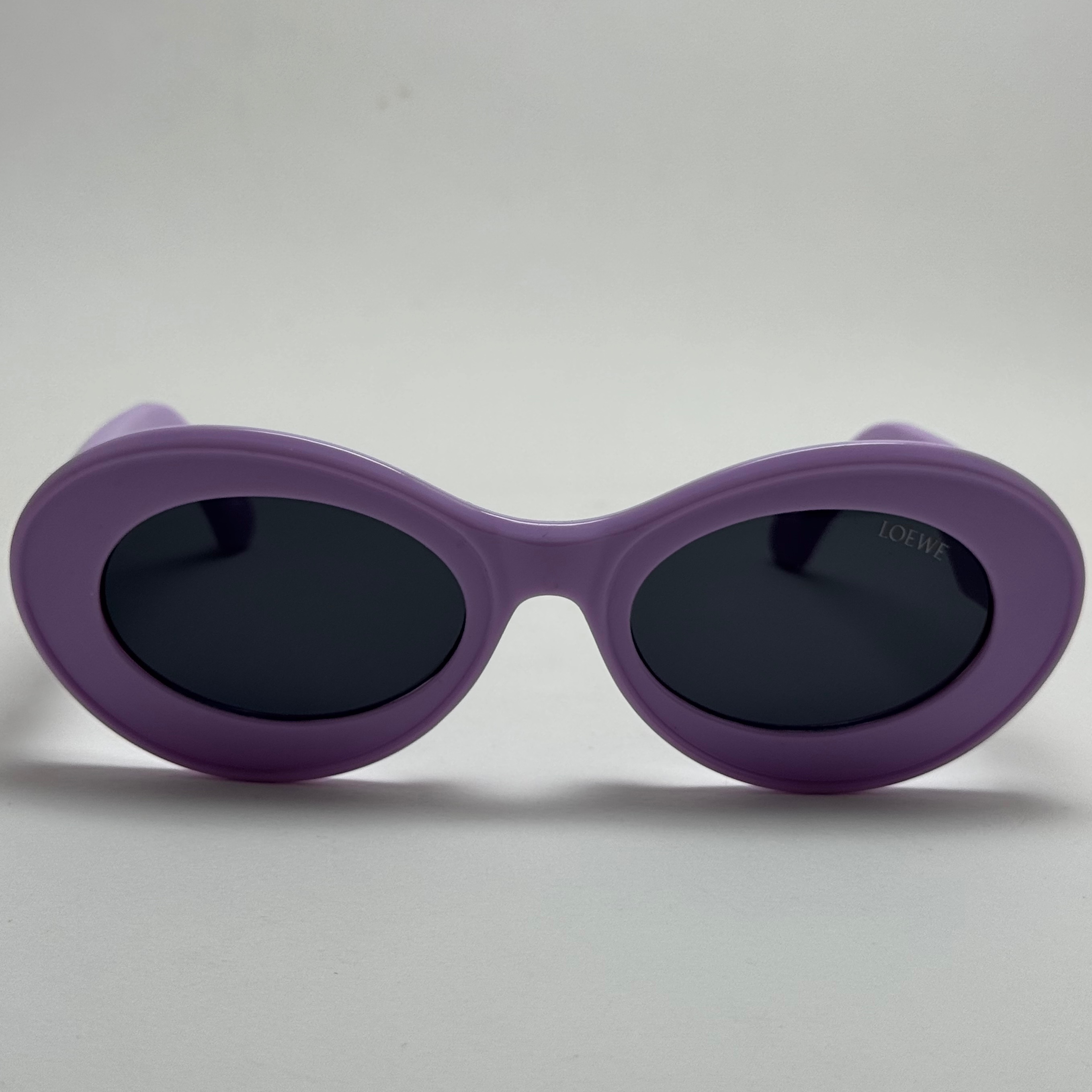 عینک آفتابی زنانه Loewe Oval Chunky لووه بیضی بنفش کد 1207