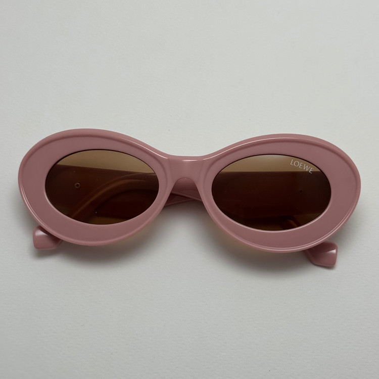 عینک آفتابی زنانه Loewe Oval Chunky لووه بیضی صورتی کد 1207