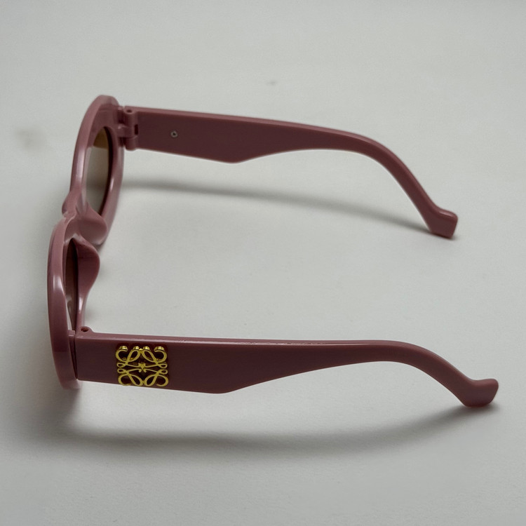 عینک آفتابی زنانه Loewe Oval Chunky لووه بیضی صورتی کد 1207