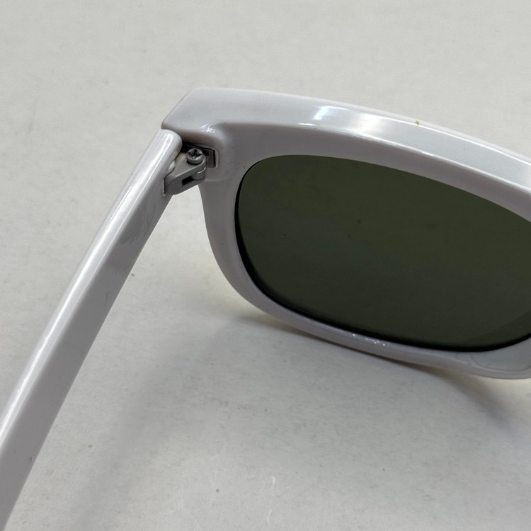 عینک آفتابی ریبن ویفرر ریورس سفید عدسی سبز به همراه پک کامل rayban