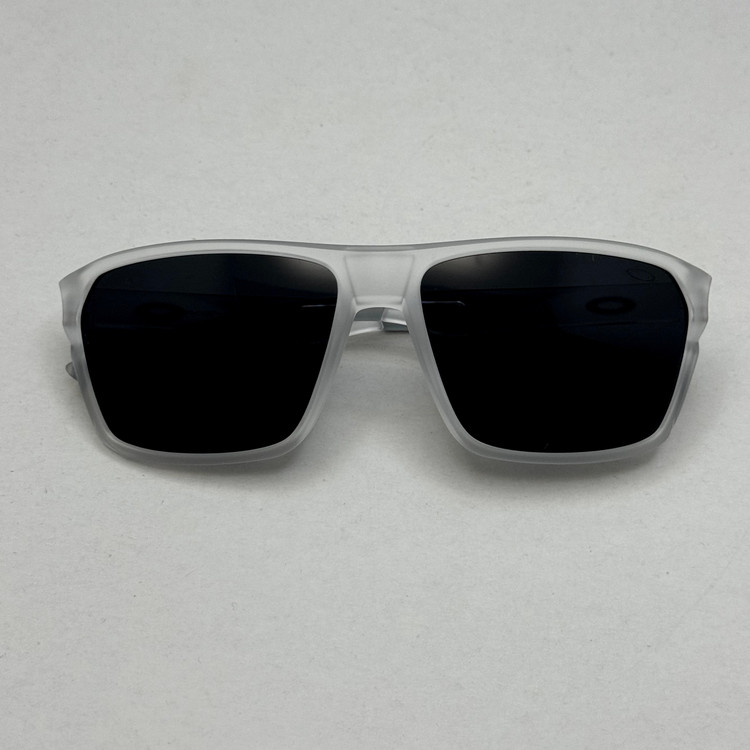 عینک اوکلی مستطیلی پلاریزه سبک OAKLEY آمریکایی مشکی فریم شفاف کد WG83107