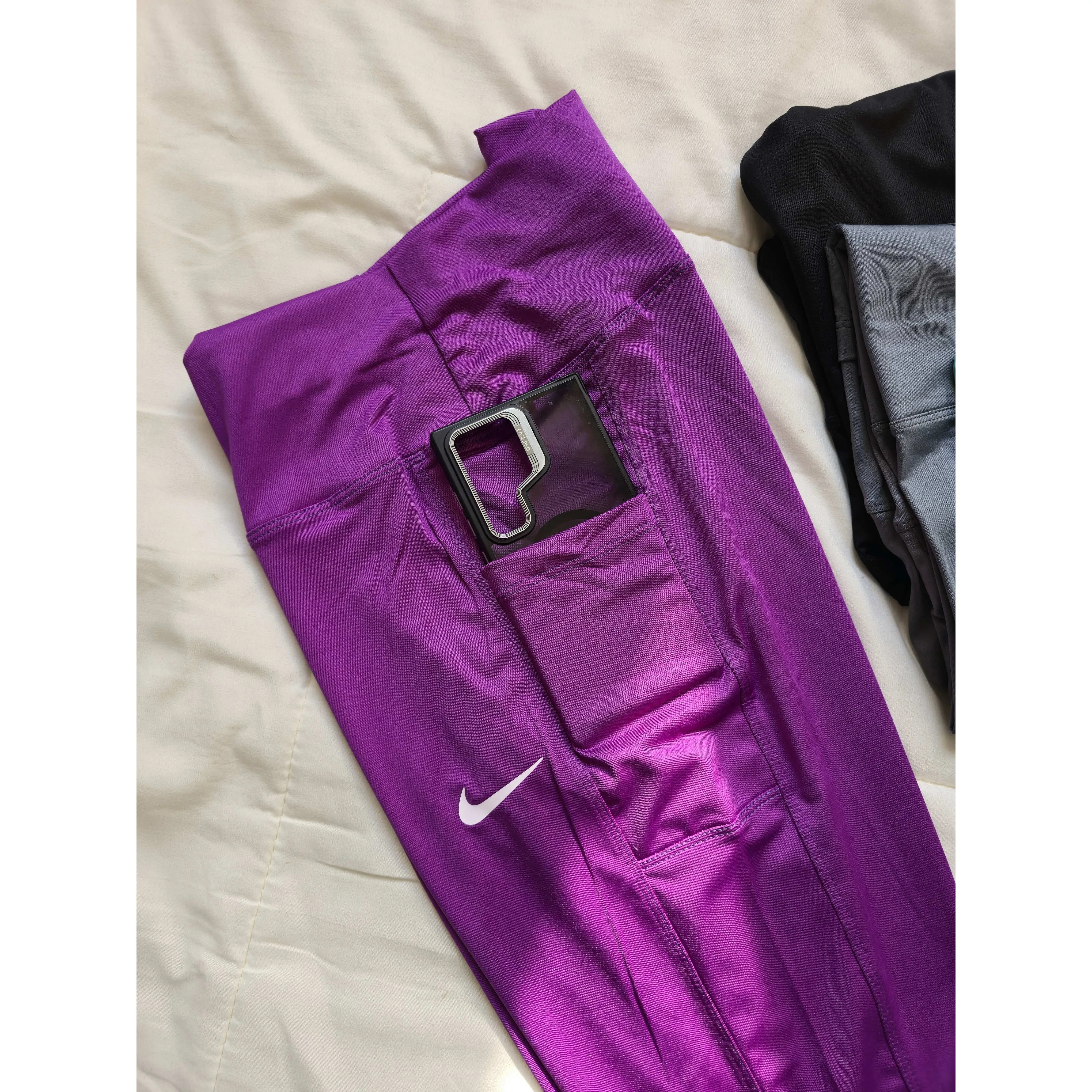 کاپری لگ جیب موبایلی سایز 40 پُر الی 50 alo nike رندوم لگ برمودا