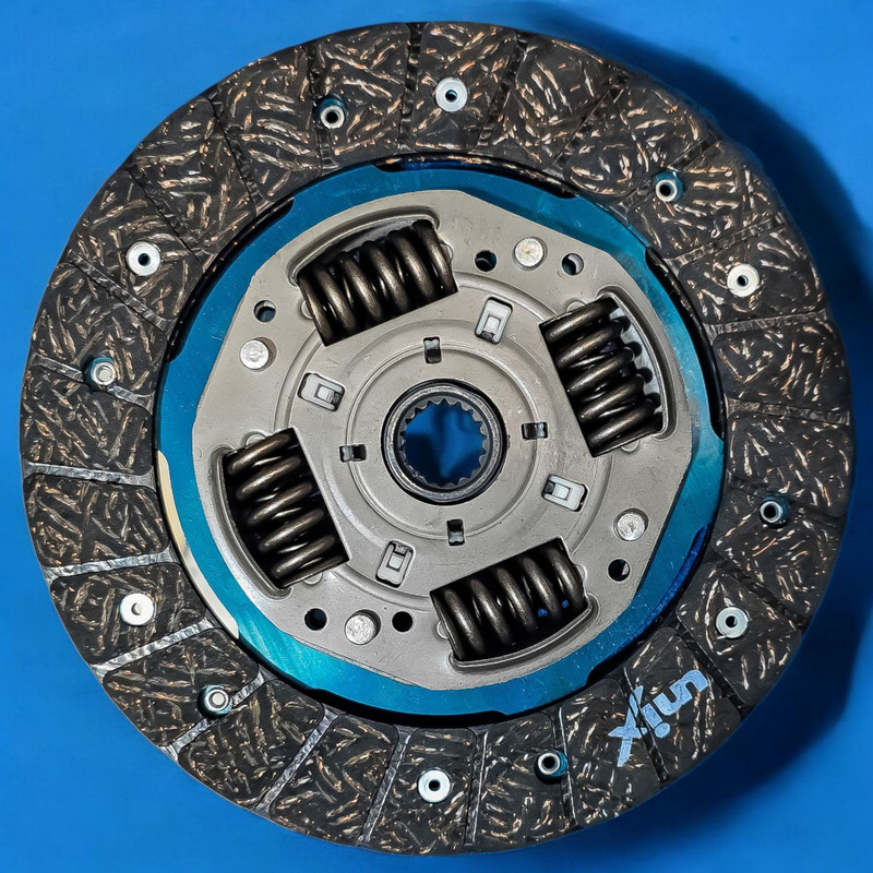 کیت کلاچ یونیکس مدل 002210 به همراه بلبرینگ مناسب برای پژو پارس TU5 و پژو ۴۰۵ SLX