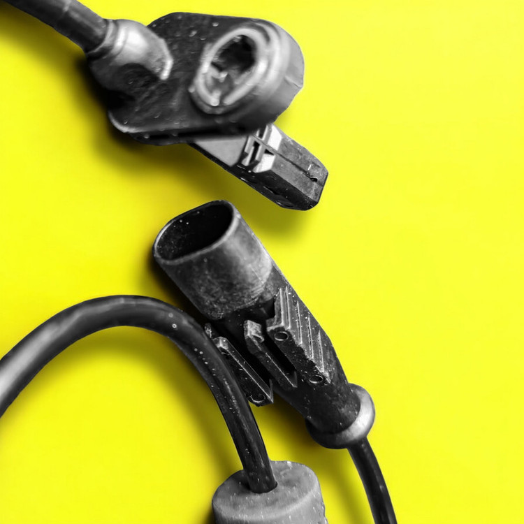 سنسور ای بی اس چرخ عقب فورس مدل 003267 مناسب برای ساینا و کوییک